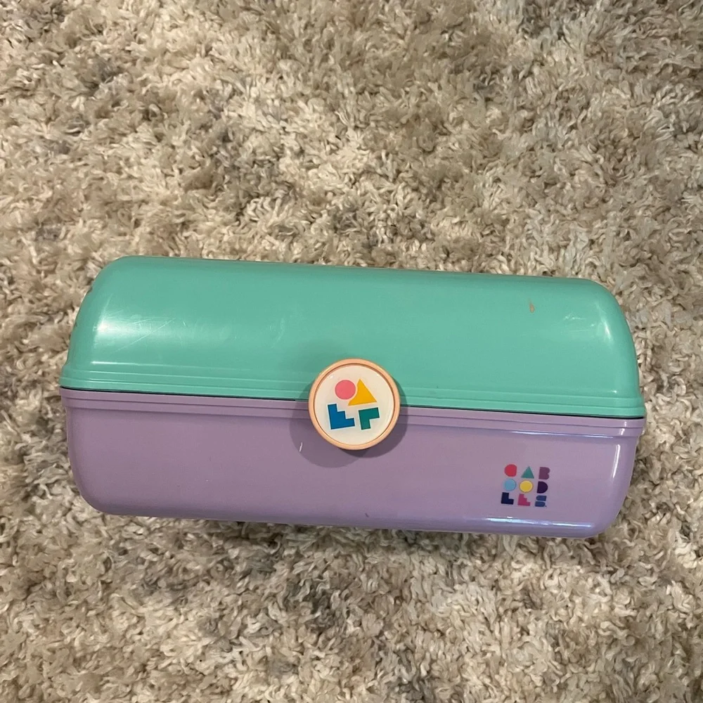 Caboodles on the go girl case Seafoam and lavender